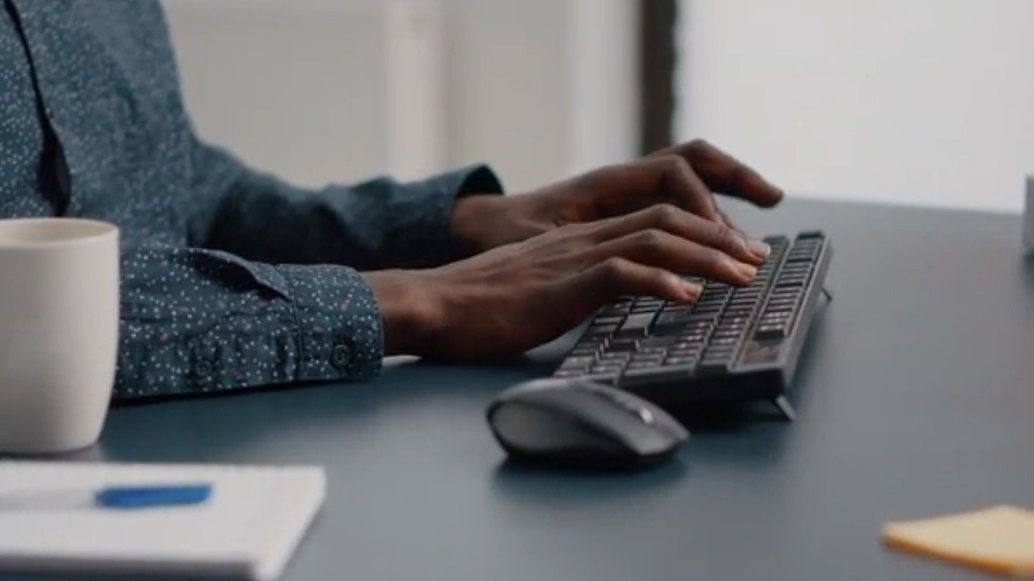 Typing+Blog+Still